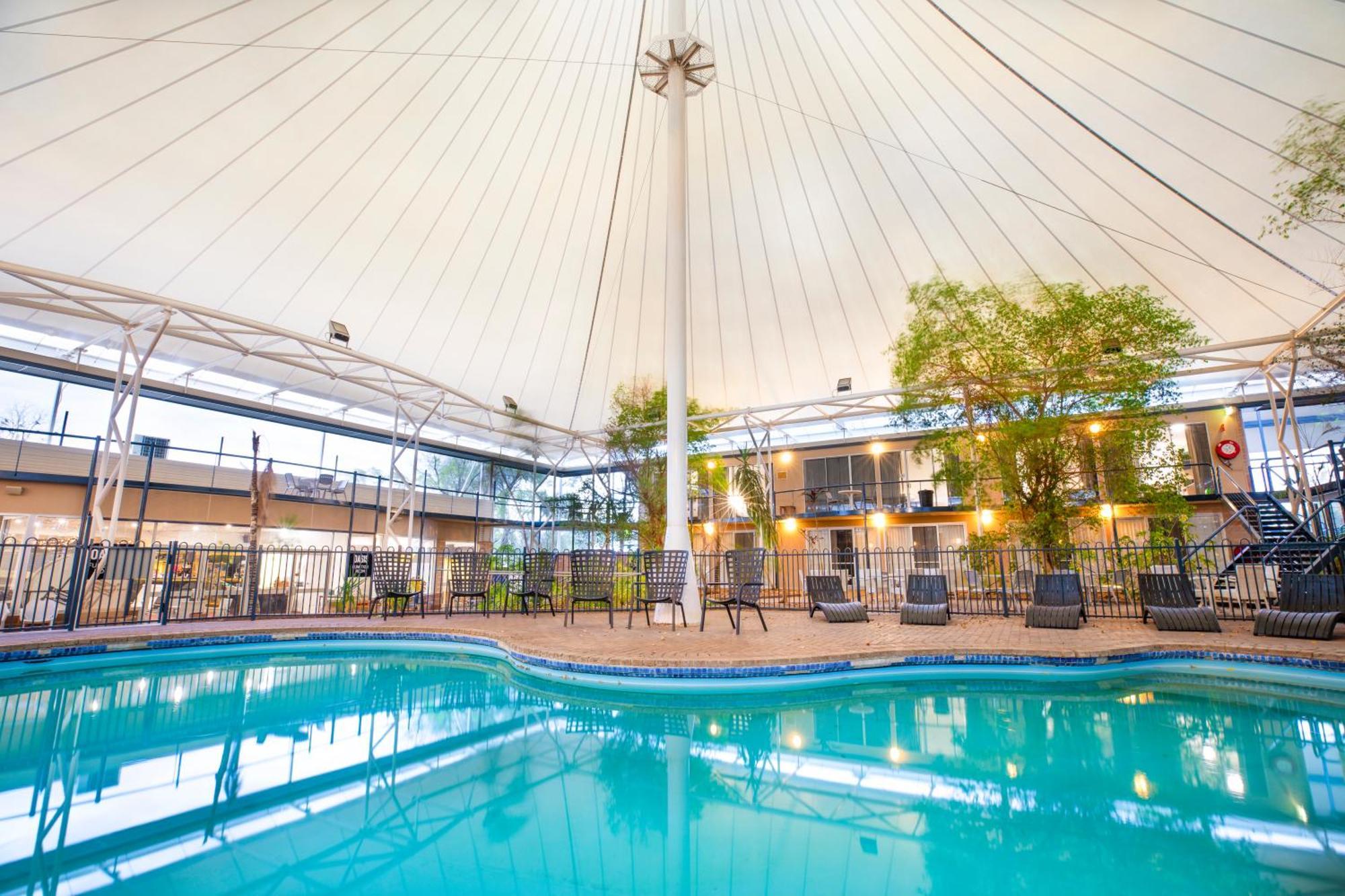 Nightcap At Roxby Downs Motel Exterior photo